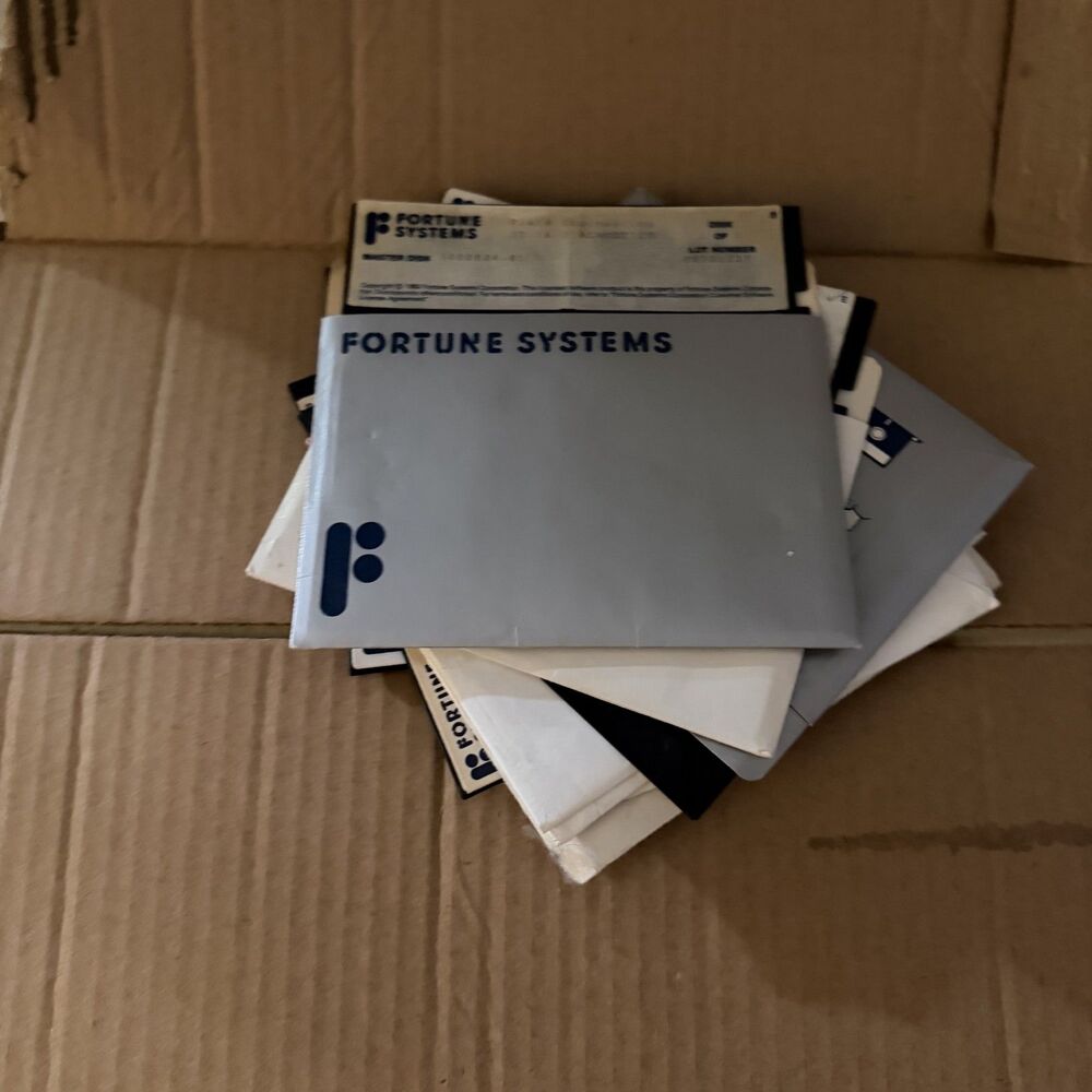 Stack of 10 Floppy Disks, untested, good condition, mystery box!